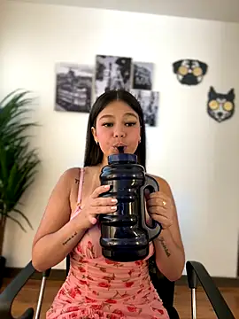 Alyshanon18 online show from October 21, 2025, 12:37 pm