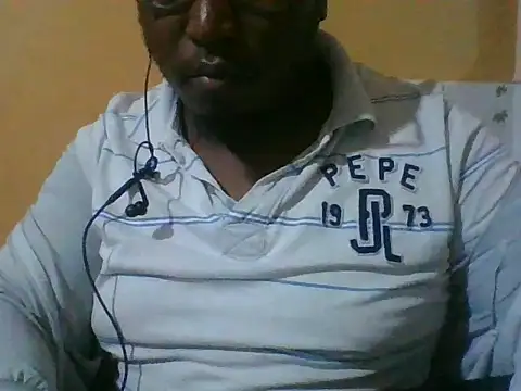 Snapshot of honeyswit chatting on October 28, 2025, 9:14 pm honeyswit online show from October 28, 2025, 9:14 pm
