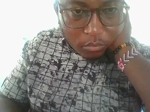 honeyswit online show from November 20, 2025, 2:51 pm