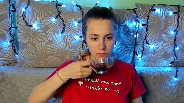 MaggieCake online show from March 4, 2026, 1:13 am