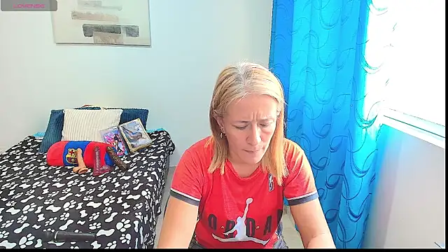 Snapshot of Naty_Stone chatting on January 27, 2025, 7:13 pm Naty Stone online show from January 27, 2025, 7:13 pm