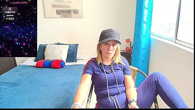 Snapshot of Naty_Stone chatting on February 12, 2025, 5:05 pm Naty Stone online show from February 12, 2025, 5:05 pm
