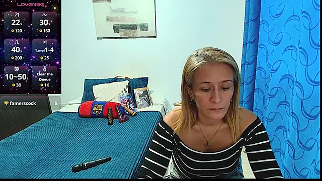 Snapshot of Naty_Stone chatting on February 11, 2025, 10:50 pm Naty Stone online show from February 11, 2025, 10:50 pm