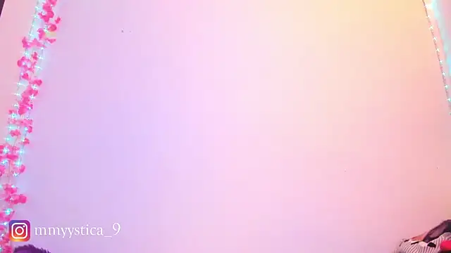 Rainnbow  online show from December 18, 2025, 5:12 am