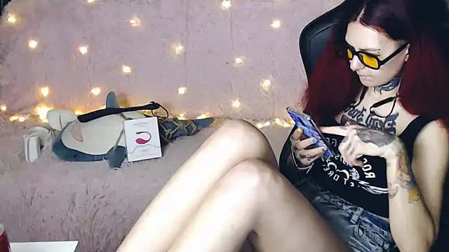 Snapshot of Ginger_Stay chatting on March 14, 2025, 6:32 am Ginger Stay online show from March 14, 2025, 6:32 am