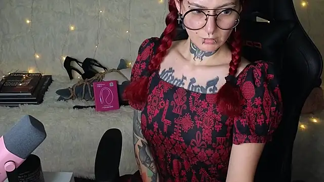 Snapshot of Ginger_Stay chatting on September 24, 2025, 11:10 pm Ginger Stay online show from September 24, 2025, 11:10 pm