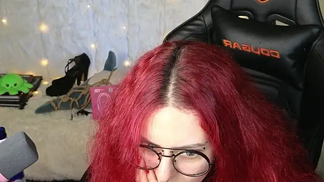 Snapshot of Ginger_Stay chatting on October 18, 2025, 11:34 am Ginger Stay online show from October 18, 2025, 11:34 am