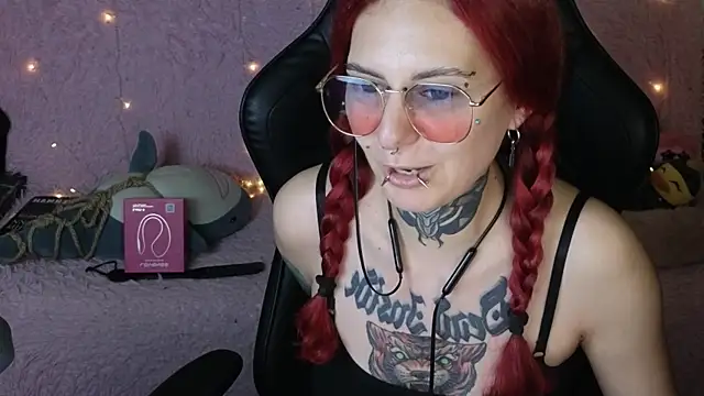 Snapshot of Ginger_Stay chatting on September 14, 2025, 10:10 pm Ginger Stay online show from September 14, 2025, 10:10 pm