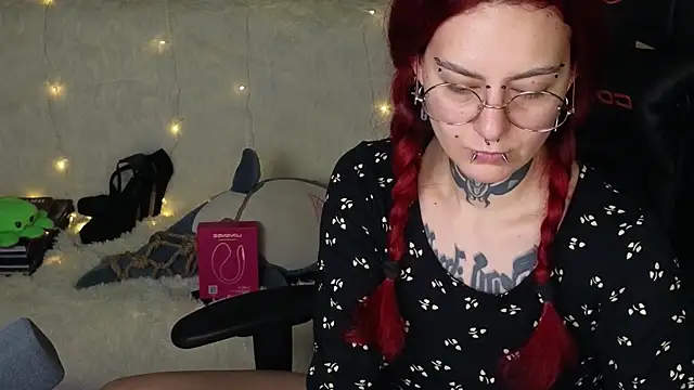 Snapshot of Ginger_Stay chatting on October 29, 2025, 2:10 am Ginger Stay online show from October 29, 2025, 2:10 am