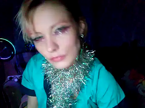 Snapshot of WildMissNiks chatting on December 27, 2024, 1:28 pm WildMissNiks online show from December 27, 2024, 1:28 pm