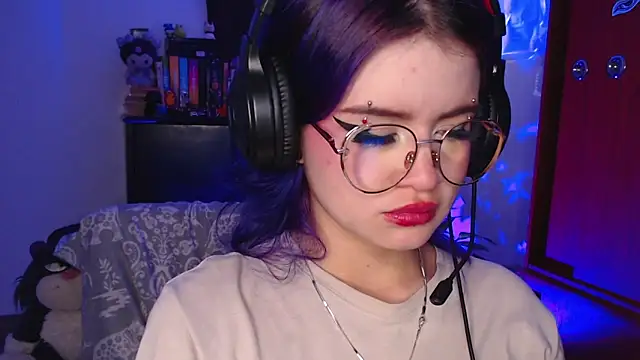 Snapshot of Raventh_ chatting on October 11, 2025, 1:12 pm Raventh  online show from October 11, 2025, 1:12 pm