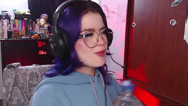 Snapshot of Raventh_ chatting on October 12, 2025, 12:06 pm Raventh  online show from October 12, 2025, 12:06 pm