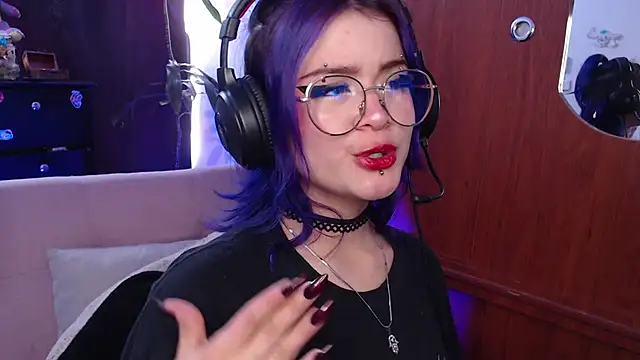 Snapshot of Raventh_ chatting on October 9, 2025, 2:28 pm Raventh  online show from October 9, 2025, 2:28 pm