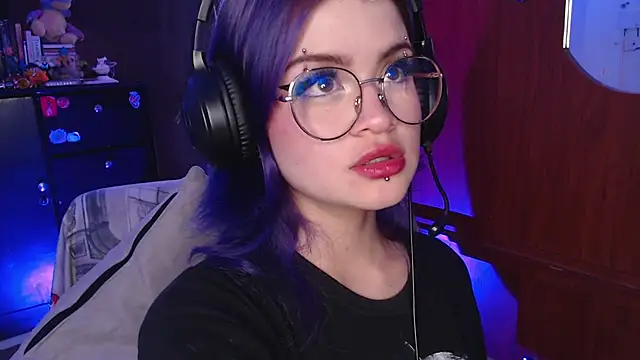 Snapshot of Raventh_ chatting on October 15, 2025, 2:36 pm Raventh  online show from October 15, 2025, 2:36 pm