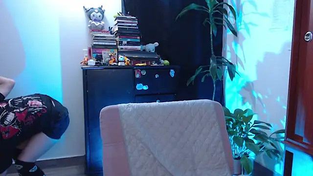 Snapshot of Raventh_ chatting on September 23, 2025, 10:39 pm Raventh  online show from September 23, 2025, 10:39 pm