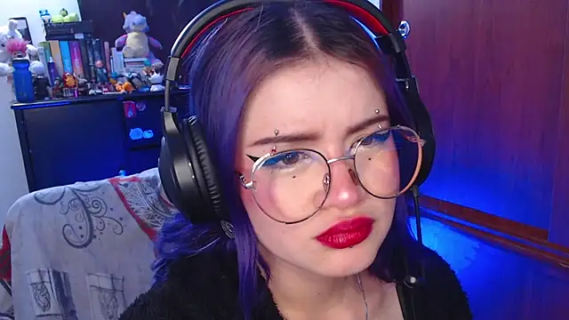 Snapshot of Raventh_ chatting on October 21, 2025, 1:54 pm Raventh  online show from October 21, 2025, 1:54 pm