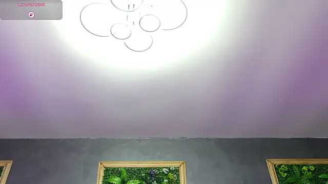 Raven Luna online show from May 19, 2026, 4:19 am