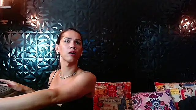 Snapshot of PINK__LOLA1 chatting on October 30, 2025, 10:28 pm PINK  LOLA1 online show from October 30, 2025, 10:28 pm