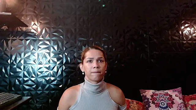Snapshot of PINK__LOLA1 chatting on June 26, 2026, 10:15 pm PINK LOLA1 online show from June 26, 2026, 10:15 pm