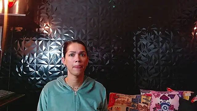 Snapshot of PINK__LOLA1 chatting on October 9, 2025, 12:55 am PINK  LOLA1 online show from October 9, 2025, 12:55 am