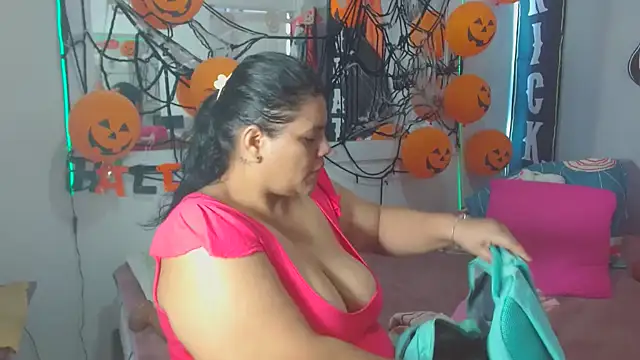 Selenna01 online show from October 30, 2025, 1:31 pm