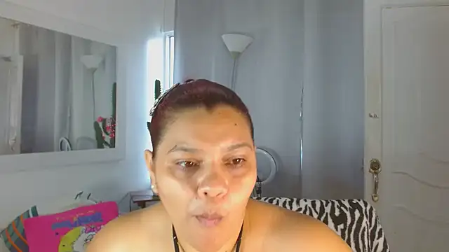 Selenna01 online show from February 25, 2025, 1:43 pm