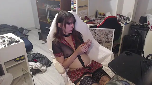 Snapshot of missthon0 chatting on April 19, 2026, 7:53 am missthon0 online show from April 19, 2026, 7:53 am
