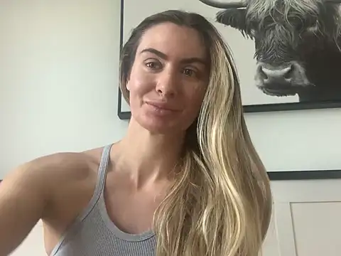 Snapshot of Alyssa_rhoades chatting on May 31, 2026, 6:53 pm Alyssa rhoades online show from May 31, 2026, 6:53 pm