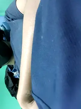 Snapshot of rajaRoyd chatting on February 13, 2025, 12:43 pm rajaRoyd online show from February 13, 2025, 12:43 pm