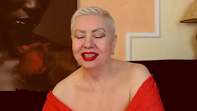 LadyPosh online show from October 7, 2025, 9:05 pm