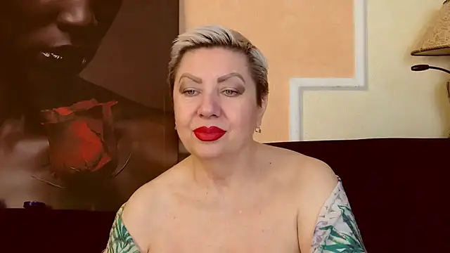 LadyPosh online show from November 26, 2025, 10:10 pm