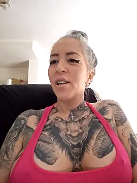 Snapshot of vamporasuccubus19777 chatting on October 15, 2025, 5:10 pm vamporasuccubus19777 online show from October 15, 2025, 5:10 pm