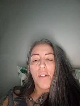 vamporasuccubus19777 online show from February 12, 2025, 11:41 pm