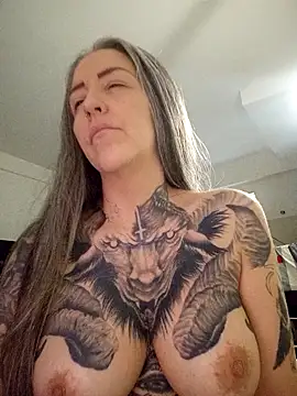 vamporasuccubus19777 online show from February 14, 2025, 11:31 pm