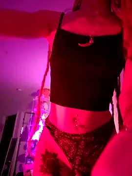 Snapshot of LucidLucy chatting on October 12, 2025, 9:43 am LucidLucy online show from October 12, 2025, 9:43 am