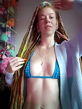 Snapshot of LucidLucy chatting on October 1, 2025, 11:36 am LucidLucy online show from October 1, 2025, 11:36 am