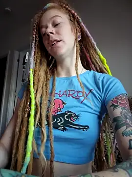 Snapshot of LucidLucy chatting on October 4, 2025, 11:56 am LucidLucy online show from October 4, 2025, 11:56 am