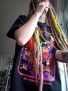 Snapshot of LucidLucy chatting on September 24, 2025, 1:39 pm LucidLucy online show from September 24, 2025, 1:39 pm