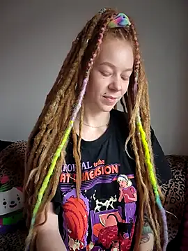 Snapshot of LucidLucy chatting on October 7, 2025, 12:39 pm LucidLucy online show from October 7, 2025, 12:39 pm