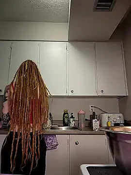 LucidLucy online show from January 20, 2025, 2:43 am