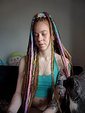 LucidLucy online show from May 27, 2026, 2:02 pm