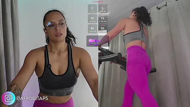 Snapshot of afroditaP_ chatting on October 15, 2025, 9:39 am afroditaP online show from October 15, 2025, 9:39 am