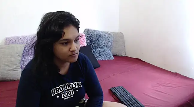 Indianbloom- online show from February 6, 2025, 9:11 am