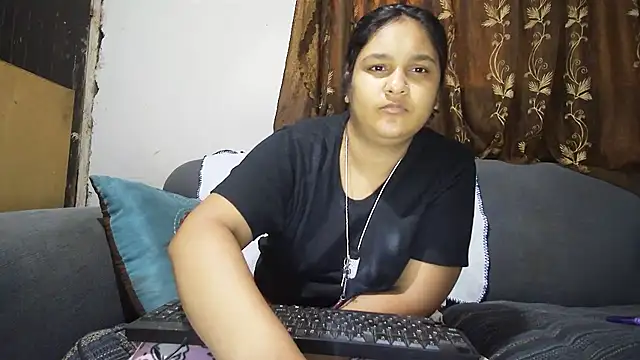 Snapshot of Indianbloom- chatting on September 23, 2025, 11:45 pm Indianbloom- online show from September 23, 2025, 11:45 pm