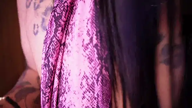 curvyliciousss online show from January 30, 2025, 3:29 pm