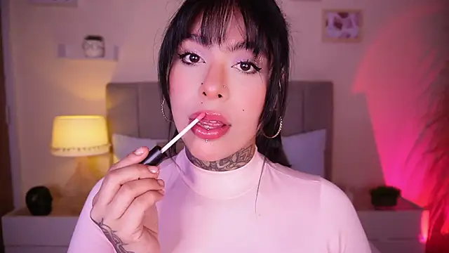 curvyliciousss online show from February 11, 2025, 4:13 pm