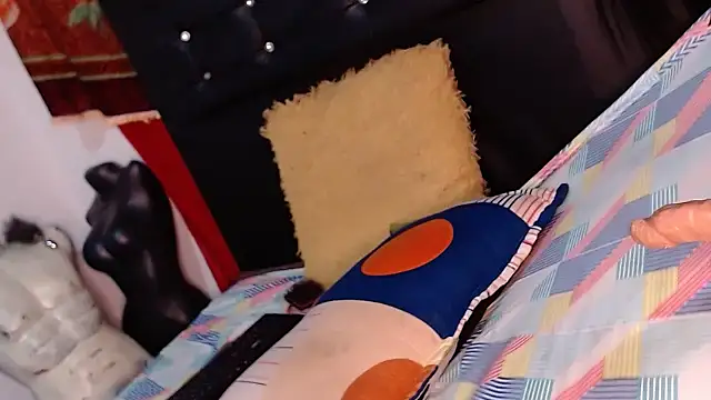 Snapshot of camilastar89 chatting on October 20, 2025, 11:27 pm camilastar89 online show from October 20, 2025, 11:27 pm