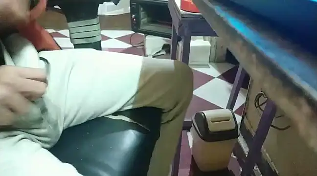 growing20yo online show from January 6, 2025, 12:05 am