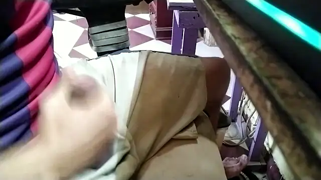 Snapshot of growing20yo chatting on November 19, 2025, 12:10 am growing20yo online show from November 19, 2025, 12:10 am