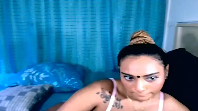 sexyindianchic online show from April 2, 2026, 10:00 am